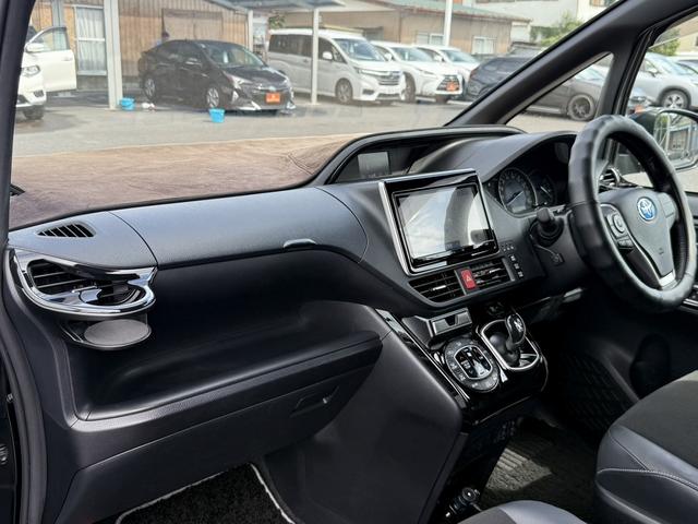 ノア ハイブリッドＳｉ　ダブルバイビー　モデリスタ／後席モニター／半革シート／純正９型ナビ／地デジ／Ｂカメラ／衝突軽減ブレーキ／両側電動スライドドア／（45枚目）