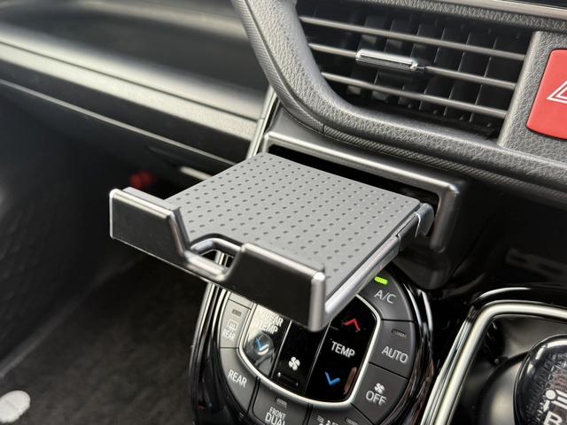 ノア ハイブリッドＳｉ　ダブルバイビー　モデリスタ／後席モニター／半革シート／純正９型ナビ／地デジ／Ｂカメラ／衝突軽減ブレーキ／両側電動スライドドア／（62枚目）