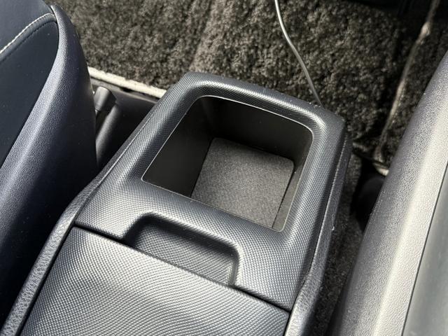 ノア ハイブリッドＳｉ　ダブルバイビー　モデリスタ／後席モニター／半革シート／純正９型ナビ／地デジ／Ｂカメラ／衝突軽減ブレーキ／両側電動スライドドア／（65枚目）