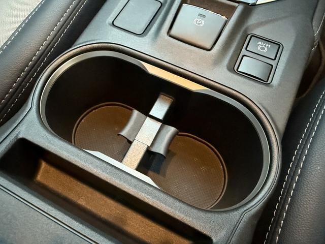 インプレッサスポーツ アドバンス　ＳＴＩスポイラー／半革シート／純正８型ナビ／地デジ／運転支援システム／パワーシート／ＬＥＤ／ＥＴＣ／（69枚目）