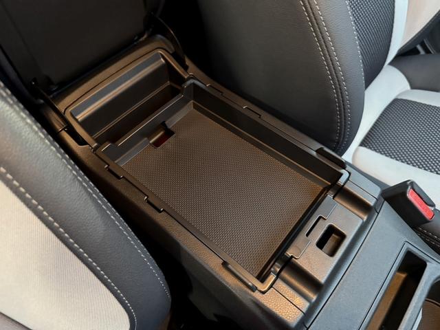 インプレッサスポーツ アドバンス　ＳＴＩスポイラー／半革シート／純正８型ナビ／地デジ／運転支援システム／パワーシート／ＬＥＤ／ＥＴＣ／（70枚目）