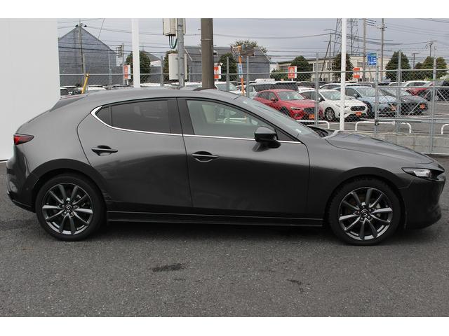 ＭＡＺＤＡ３ファストバック １５Ｓツーリング　６速ＭＴ／３６０°カメラ／セーフティパッケージ／地デジ／ＥＴＣ／ＬＥＤ／レーンキープ／純正１８ＡＷ／（10枚目）