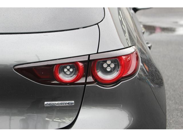 ＭＡＺＤＡ３ファストバック １５Ｓツーリング　６速ＭＴ／３６０°カメラ／セーフティパッケージ／地デジ／ＥＴＣ／ＬＥＤ／レーンキープ／純正１８ＡＷ／（20枚目）