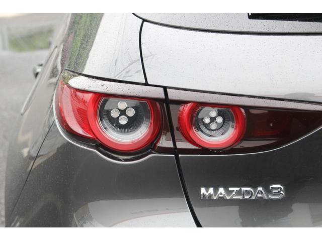 ＭＡＺＤＡ３ファストバック １５Ｓツーリング　６速ＭＴ／３６０°カメラ／セーフティパッケージ／地デジ／ＥＴＣ／ＬＥＤ／レーンキープ／純正１８ＡＷ／（21枚目）