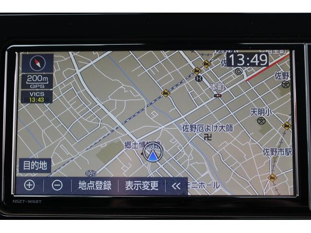 プリウス Ａプレミアム　ツーリングセレクション　マイナーチェンジ後モデル／黒革シート／トヨタセーフティセンス／純正ナビ／地デジ／シートヒーター／パワーシート／ＥＴＣ２．０／レーダークルーズコントロール／ブラインドスポットモニター／社外アルミホイール（3枚目）