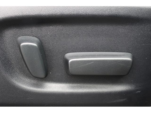 アルファード ２．５Ｓ　Ｃパッケージ　モデリスタエアロ／オプション黒革シート／フリップダウンモニター／パワーバックドア／両側電動スライド／ＬＥＤヘッドライト／シートヒーター／レーダークルーズコントロール／純正１８インチアルミホイール／（70枚目）