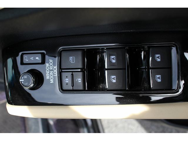 アルファードハイブリッド エグゼクティブラウンジ　ツインサンルーフ／１２型後席モニター／９型メーカーナビ／ＪＢＬサウンド／白革シート／バック・サイドカメラ／地デジ／ＬＥＤヘッドライト／ステアリングヒーター／電動リアゲート／シートヒーター（43枚目）