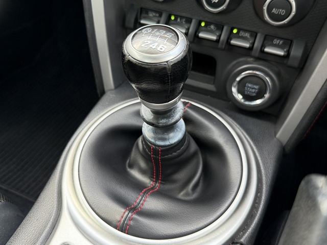 ＢＲＺ Ｓ　６ＭＴ／社外ナビ／」地デジ／横滑り防止／ＬＥＤデイライト／ＥＴＣ／スマートキー／プッシュスタート／オートエアコン／電格ドアミラー／（46枚目）