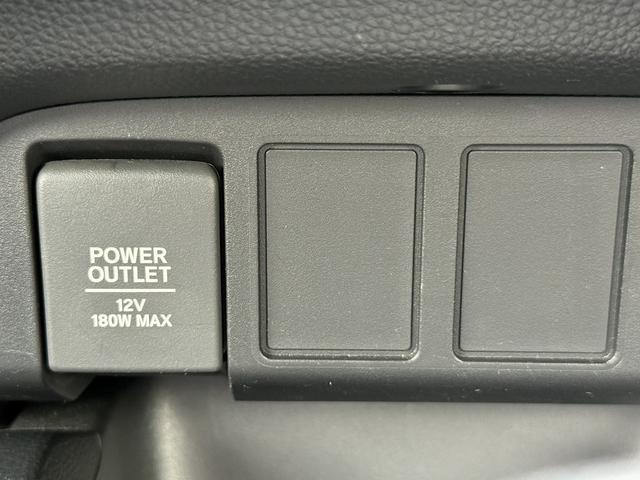フィット ｅ：ＨＥＶベーシック　社外ナビ／ＳＤオーディオ／レーダークルーズ／ＬＥＤ／コーナーセンサー／衝突軽減／スマートキー／プッシュスタート／（44枚目）
