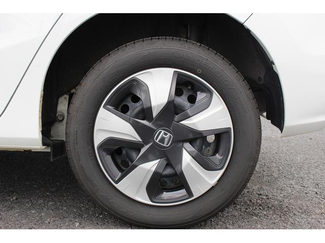 フィットハイブリッド Ｆ　純正ナビ／衝突軽減ブレーキ／レーンキープ／４ＷＤ／ＥＴＣ／Ｂｌｕｔｏｏｔｈ接続可能／クルーズコントロール／スマートキー（21枚目）
