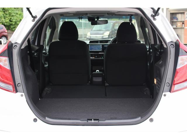フィットハイブリッド Ｆ　純正ナビ／衝突軽減ブレーキ／レーンキープ／４ＷＤ／ＥＴＣ／Ｂｌｕｔｏｏｔｈ接続可能／クルーズコントロール／スマートキー（27枚目）