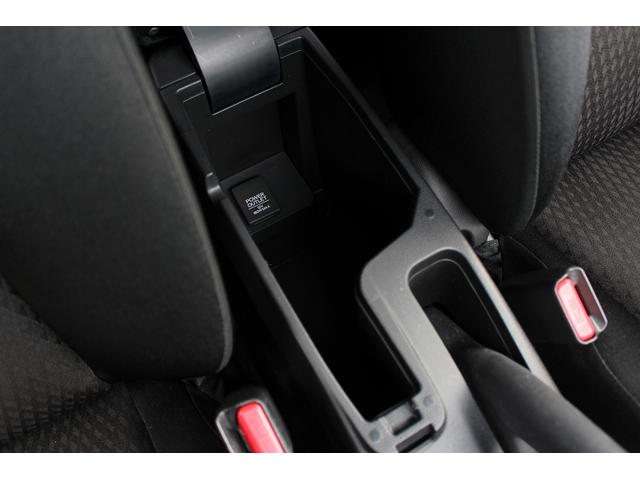 フィットハイブリッド Ｆ　純正ナビ／衝突軽減ブレーキ／レーンキープ／４ＷＤ／ＥＴＣ／Ｂｌｕｔｏｏｔｈ接続可能／クルーズコントロール／スマートキー（65枚目）