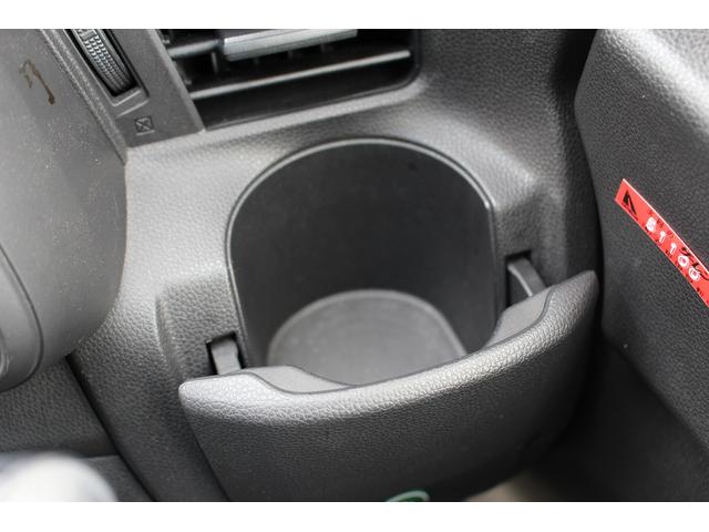 フィットハイブリッド Ｆ　純正ナビ／衝突軽減ブレーキ／レーンキープ／４ＷＤ／ＥＴＣ／Ｂｌｕｔｏｏｔｈ接続可能／クルーズコントロール／スマートキー（67枚目）