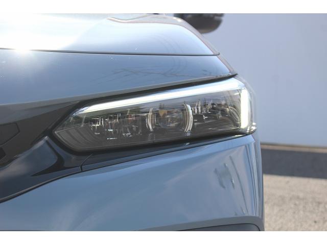 シビック ｅ：ＨＥＶ　Ｒ４年登録車／純正ナビ／バックカメラ／パワーシート／ハーフレザー／ＬＥＤ／ＥＴＣ／地デジ／ＢＳＭ／運転支援／スマートキー／プッシュスタート／ＢＬＵＥＴＯＯＴＨ接続／（12枚目）
