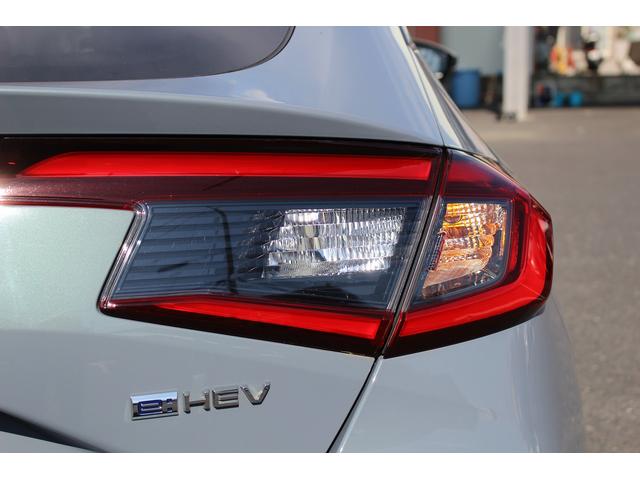 シビック ｅ：ＨＥＶ　Ｒ４年登録車／純正ナビ／バックカメラ／パワーシート／ハーフレザー／ＬＥＤ／ＥＴＣ／地デジ／ＢＳＭ／運転支援／スマートキー／プッシュスタート／ＢＬＵＥＴＯＯＴＨ接続／（15枚目）