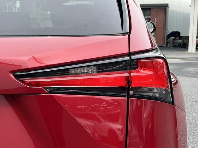 ＮＸ ＮＸ３００ｈ　バージョンＬ　赤革シート／純正ナビ／地デジ／全周囲カメラ／衝突軽減／小／レーダークルーズ／温熱シート／ＬＥＤ／パワーシート／連動リゲート／（20枚目）