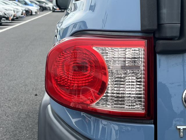ＦＪクルーザー カラーパッケージ　社外ナビ／地デジ／バックカメラ／クルコン／ＥＴＣ／ＬＥＤ／Ｂｌｕｅｔｏｏｔｈ／社外２０インチＡＷ（19枚目）