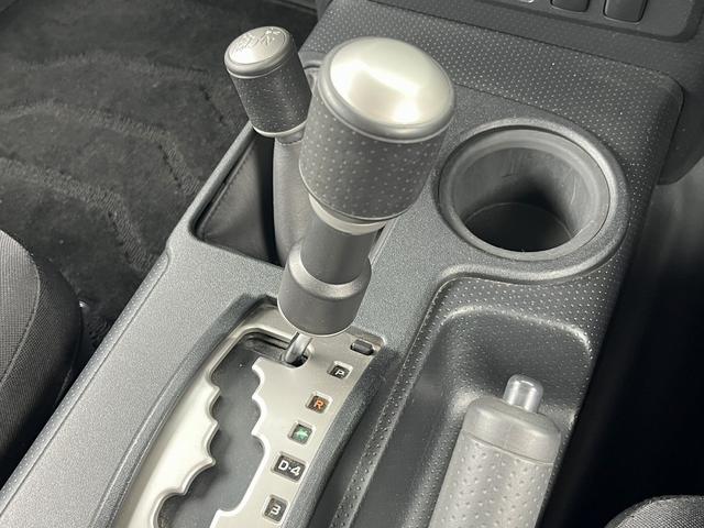 ＦＪクルーザー カラーパッケージ　社外ナビ／地デジ／バックカメラ／クルコン／ＥＴＣ／ＬＥＤ／Ｂｌｕｅｔｏｏｔｈ／社外２０インチＡＷ（62枚目）