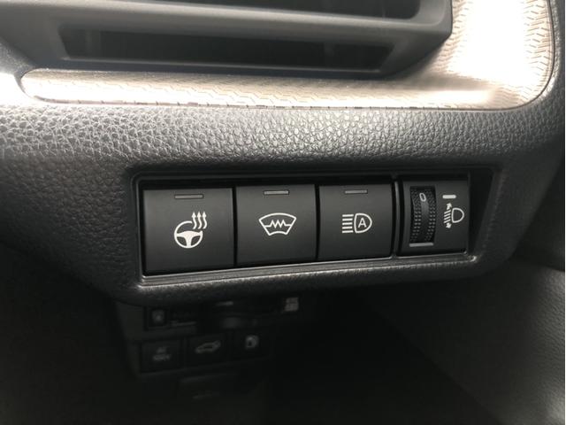 プリウス Ｚ　メーカー１２．３型ナビ／アラウンドビューカメラ／地デジ／黒革シート／ＥＴＣ２．０／電動リアゲート／シートエアコン／パワーシート／シートヒーター／パーキングアシスト／ＬＥＤヘッドライト／置くだけ充電（7枚目）