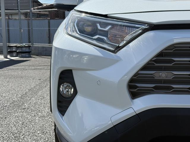 RAV4 ハイブリッドG 純正ナビ/地デジ/バックカメラ/パワーバックドア/シートーヒーター/パワーシート/LEDヘッドライト/衝突軽減ブレーキ/レーダークーズコントロール/スマートキー/プッシュスタート/ETC/(16枚目)