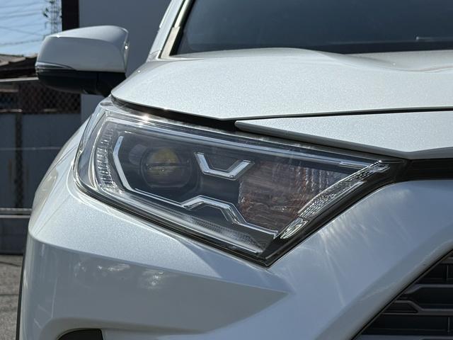 RAV4 ハイブリッドG 純正ナビ/地デジ/バックカメラ/パワーバックドア/シートーヒーター/パワーシート/LEDヘッドライト/衝突軽減ブレーキ/レーダークーズコントロール/スマートキー/プッシュスタート/ETC/(17枚目)