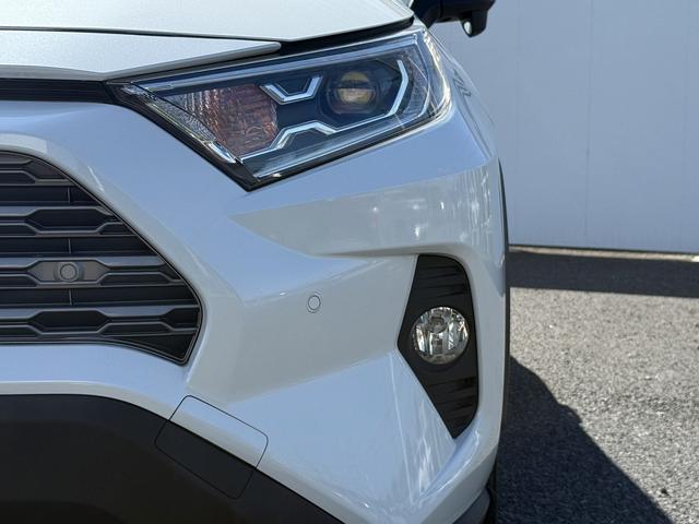 RAV4 ハイブリッドG 純正ナビ/地デジ/バックカメラ/パワーバックドア/シートーヒーター/パワーシート/LEDヘッドライト/衝突軽減ブレーキ/レーダークーズコントロール/スマートキー/プッシュスタート/ETC/(18枚目)