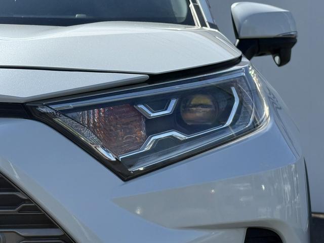 RAV4 ハイブリッドG 純正ナビ/地デジ/バックカメラ/パワーバックドア/シートーヒーター/パワーシート/LEDヘッドライト/衝突軽減ブレーキ/レーダークーズコントロール/スマートキー/プッシュスタート/ETC/(19枚目)