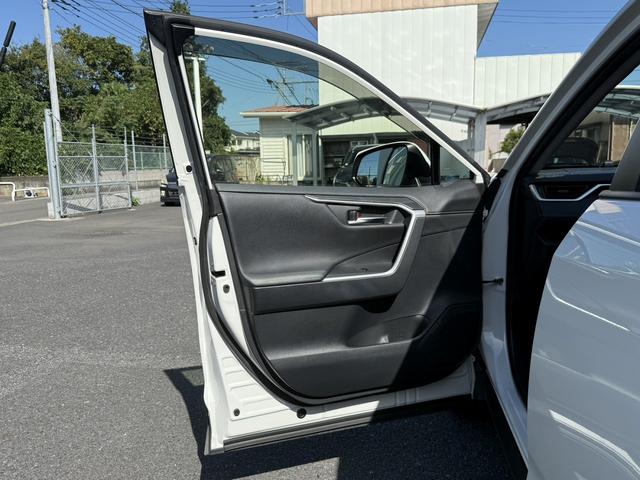 RAV4 ハイブリッドG 純正ナビ/地デジ/バックカメラ/パワーバックドア/シートーヒーター/パワーシート/LEDヘッドライト/衝突軽減ブレーキ/レーダークーズコントロール/スマートキー/プッシュスタート/ETC/(33枚目)