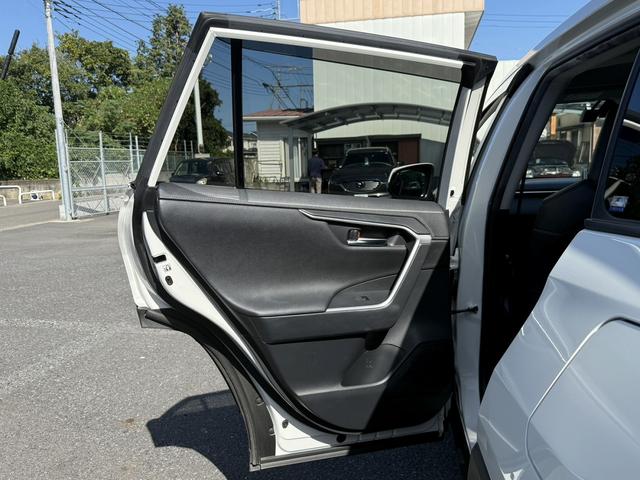 RAV4 ハイブリッドG 純正ナビ/地デジ/バックカメラ/パワーバックドア/シートーヒーター/パワーシート/LEDヘッドライト/衝突軽減ブレーキ/レーダークーズコントロール/スマートキー/プッシュスタート/ETC/(34枚目)