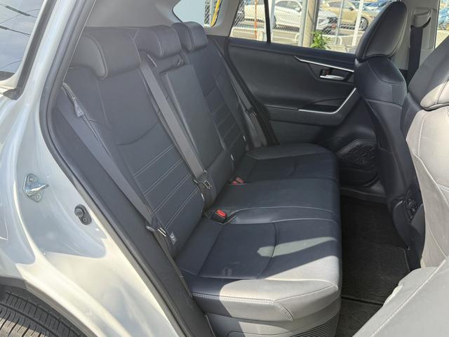 RAV4 ハイブリッドG 純正ナビ/地デジ/バックカメラ/パワーバックドア/シートーヒーター/パワーシート/LEDヘッドライト/衝突軽減ブレーキ/レーダークーズコントロール/スマートキー/プッシュスタート/ETC/(38枚目)