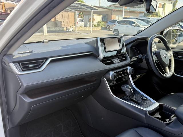 RAV4 ハイブリッドG 純正ナビ/地デジ/バックカメラ/パワーバックドア/シートーヒーター/パワーシート/LEDヘッドライト/衝突軽減ブレーキ/レーダークーズコントロール/スマートキー/プッシュスタート/ETC/(39枚目)
