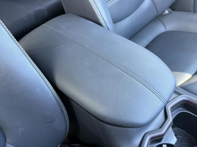 RAV4 ハイブリッドG 純正ナビ/地デジ/バックカメラ/パワーバックドア/シートーヒーター/パワーシート/LEDヘッドライト/衝突軽減ブレーキ/レーダークーズコントロール/スマートキー/プッシュスタート/ETC/(60枚目)