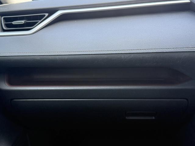 RAV4 ハイブリッドG 純正ナビ/地デジ/バックカメラ/パワーバックドア/シートーヒーター/パワーシート/LEDヘッドライト/衝突軽減ブレーキ/レーダークーズコントロール/スマートキー/プッシュスタート/ETC/(66枚目)