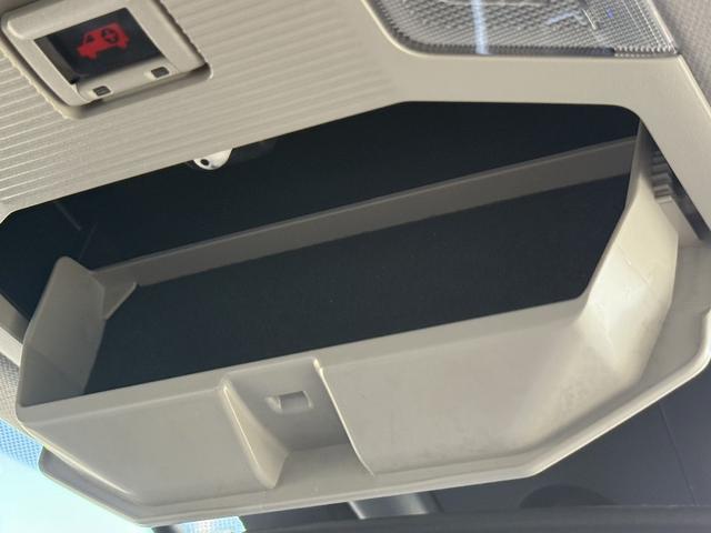 RAV4 ハイブリッドG 純正ナビ/地デジ/バックカメラ/パワーバックドア/シートーヒーター/パワーシート/LEDヘッドライト/衝突軽減ブレーキ/レーダークーズコントロール/スマートキー/プッシュスタート/ETC/(68枚目)