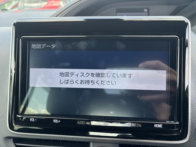 エスクァイア Ｇｉ　プレミアムパッケージ　ブラックテーラード　フルモデリスタ／地デジ／Ｂカメラ／衝突軽減／クルコン／両側電動／ＬＥＤ／ＥＴＣ（3枚目）