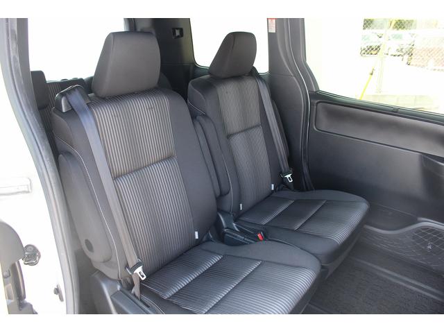ヴォクシー ＺＳ　煌ＩＩ　走行９．６万ｋｍ１０型ナビ後席モニター両側７人乗（23枚目）