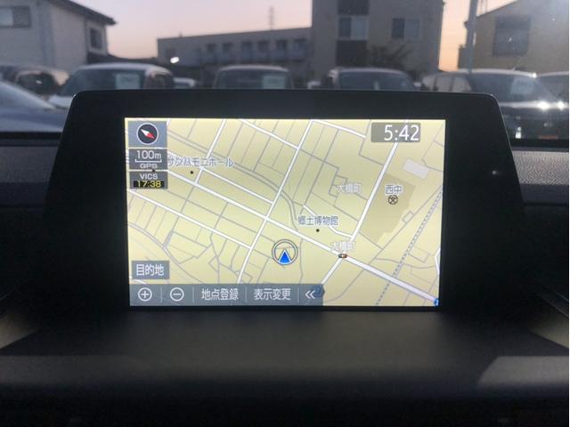 クラウンハイブリッド ＲＳアドバンス　メーカー８型ナビ／地デジ／バックカメラ／パワーシート／ステアリングヒーター／ＥＴＣ２．０／ハーフレザー／ＬＥＤヘッドライト／シートヒーター／純正１８インチＡＷ／ヘッドアップディスプレイ（3枚目）