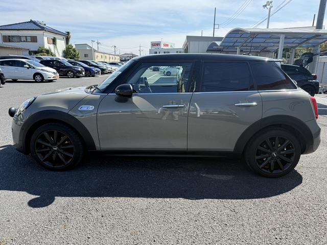 MINI クーパーS ユーザー買取車 ユニオンジャックテール メーカーナビ バックカメラ アダプティブクルーズコントロール LEDヘッドライト(10枚目)