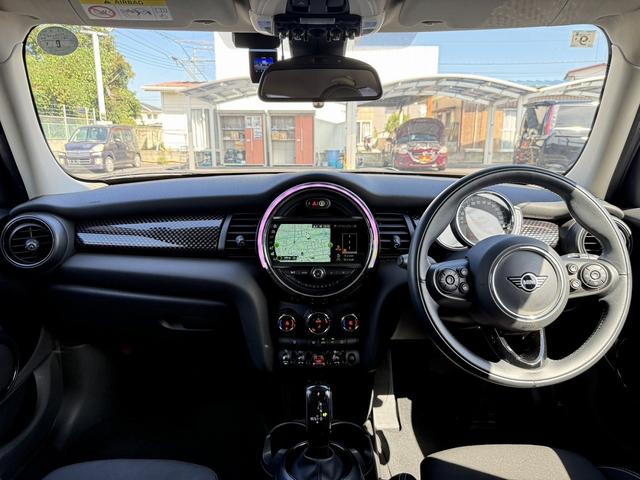 MINI クーパーS ユーザー買取車 ユニオンジャックテール メーカーナビ バックカメラ アダプティブクルーズコントロール LEDヘッドライト(17枚目)