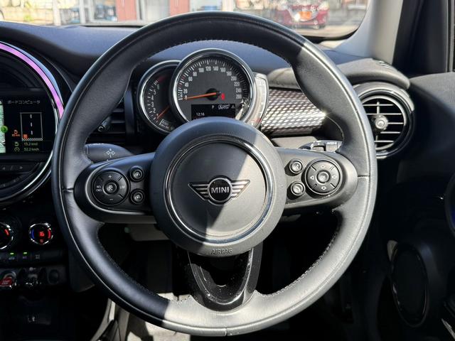 MINI クーパーS ユーザー買取車 ユニオンジャックテール メーカーナビ バックカメラ アダプティブクルーズコントロール LEDヘッドライト(18枚目)