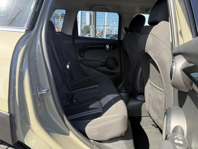 MINI クーパーS ユーザー買取車 ユニオンジャックテール メーカーナビ バックカメラ アダプティブクルーズコントロール LEDヘッドライト(40枚目)