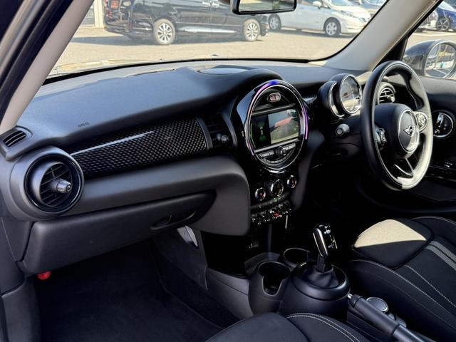 MINI クーパーS ユーザー買取車 ユニオンジャックテール メーカーナビ バックカメラ アダプティブクルーズコントロール LEDヘッドライト(41枚目)