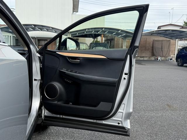 ＮＸ ＮＸ３００ｈ　バージョンＬ　純正ナビ／アラウンドビューモニター／フルレザーシート／クルコン／衝突軽減／ＥＴＣ／ＬＥＤ／（23枚目）