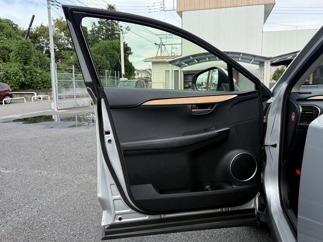 ＮＸ ＮＸ３００ｈ　バージョンＬ　純正ナビ／アラウンドビューモニター／フルレザーシート／クルコン／衝突軽減／ＥＴＣ／ＬＥＤ／（28枚目）