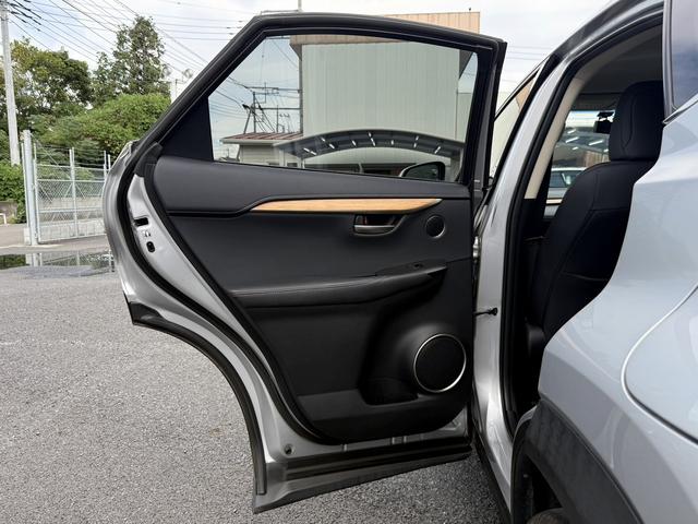 ＮＸ ＮＸ３００ｈ　バージョンＬ　純正ナビ／アラウンドビューモニター／フルレザーシート／クルコン／衝突軽減／ＥＴＣ／ＬＥＤ／（29枚目）