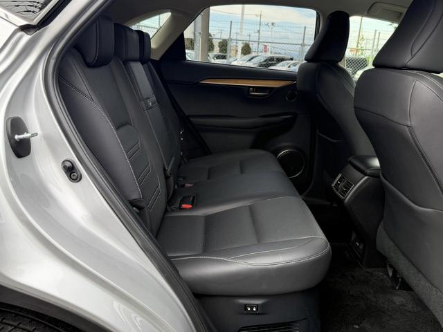 ＮＸ ＮＸ３００ｈ　バージョンＬ　純正ナビ／アラウンドビューモニター／フルレザーシート／クルコン／衝突軽減／ＥＴＣ／ＬＥＤ／（32枚目）