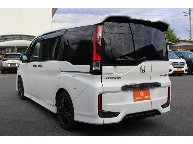 ステップワゴン モデューロＸ　ホンダセンシング　メーカー１０型ナビ／全周囲カメラ／両側電動スライドドア／衝突栄元ブレーキ／地デジ／パーキングアシスト／ＬＥＤヘッドライト／純正１７インチＡＷ／ＥＴＣ／アイドリングストップ／スマートキー（8枚目）