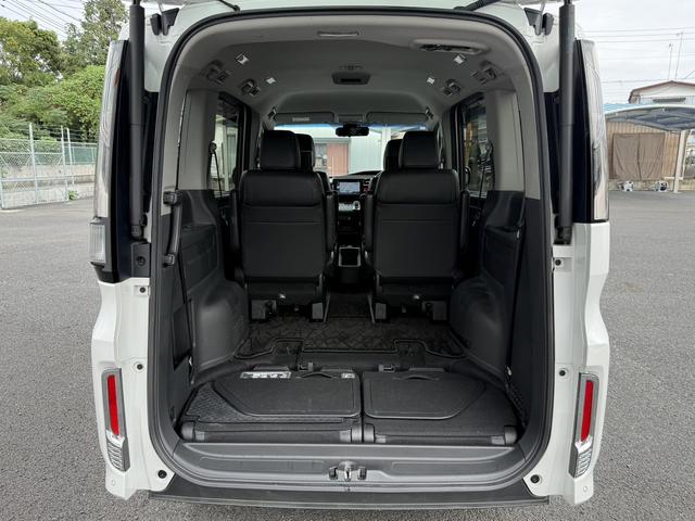 ステップワゴンスパーダ ｅ：ＨＥＶスパーダ　Ｇ・ＥＸ　ホンダセンシング　純正９型ナビ／両側電動スライドドア／地デジ／バックカメラ／衝突軽減ブレーキ／ＥＴＣ２．０／シートヒーター／ハーフレザー／クルーズコントロール／ＬＥＤヘッドライト／Ｂｌｕｔｏｏｔｈ接続可能（28枚目）