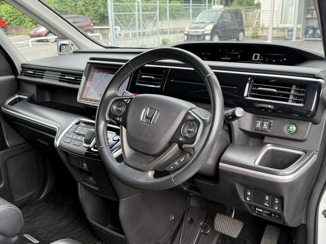 ステップワゴンスパーダ ｅ：ＨＥＶスパーダ　Ｇ・ＥＸ　ホンダセンシング　純正９型ナビ／両側電動スライドドア／地デジ／バックカメラ／衝突軽減ブレーキ／ＥＴＣ２．０／シートヒーター／ハーフレザー／クルーズコントロール／ＬＥＤヘッドライト／Ｂｌｕｔｏｏｔｈ接続可能（32枚目）