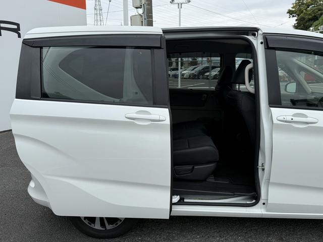 フリード＋ハイブリッド ハイブリッドＥＸ　令和１年登録／Ｓ・Ｃパッケージ／純正ナビ／地デジ／バックカメラ／両側電動スライドドア／衝突軽減ブレーキ／クルーズコントロール／ＥＴＣ／純正１５インチＡＷ／ＬＥＤヘッド／スマートキー／プッシュスタート／（30枚目）